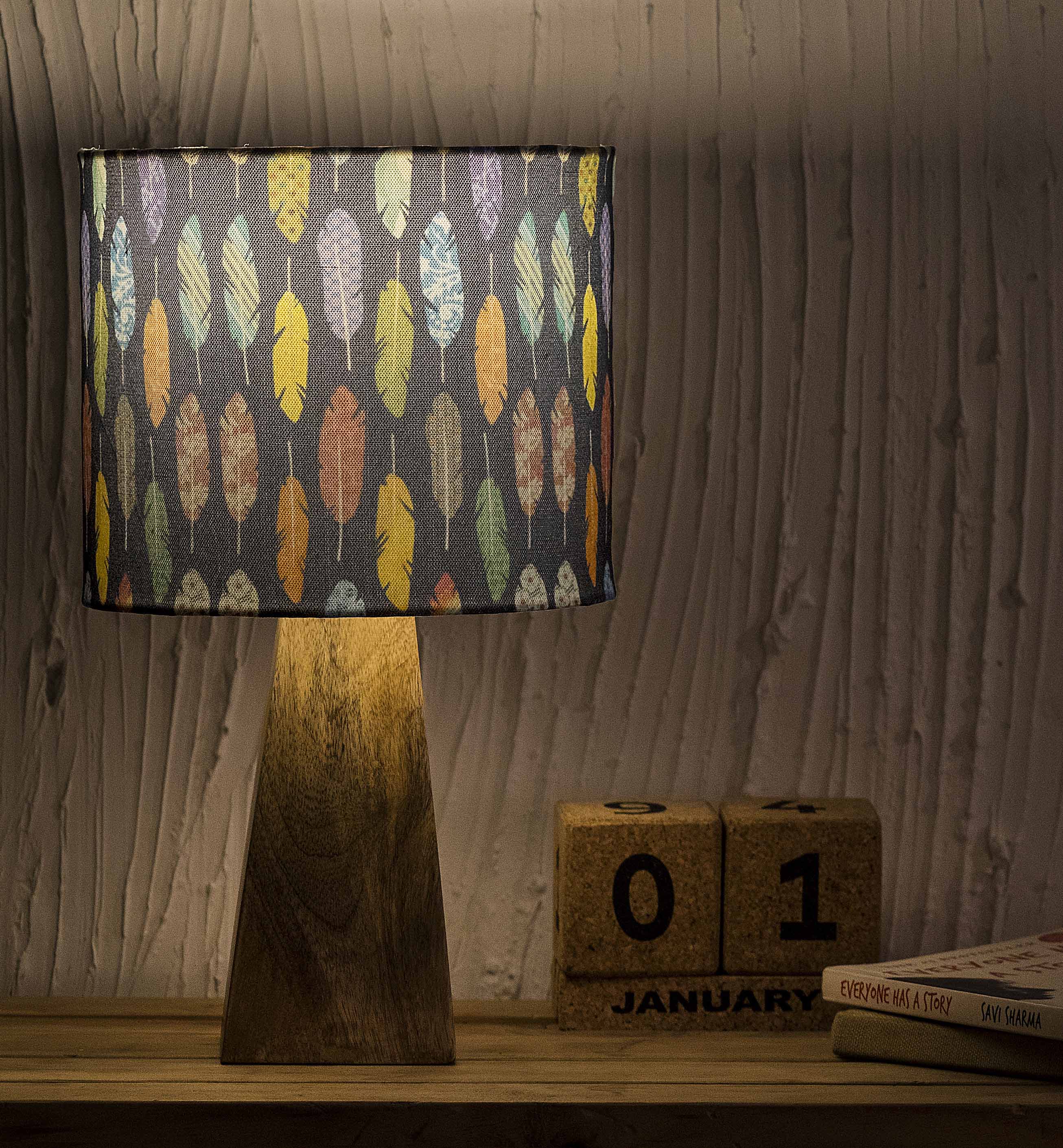 Kavi Feather Wooden Shade Lamp (Square Base)