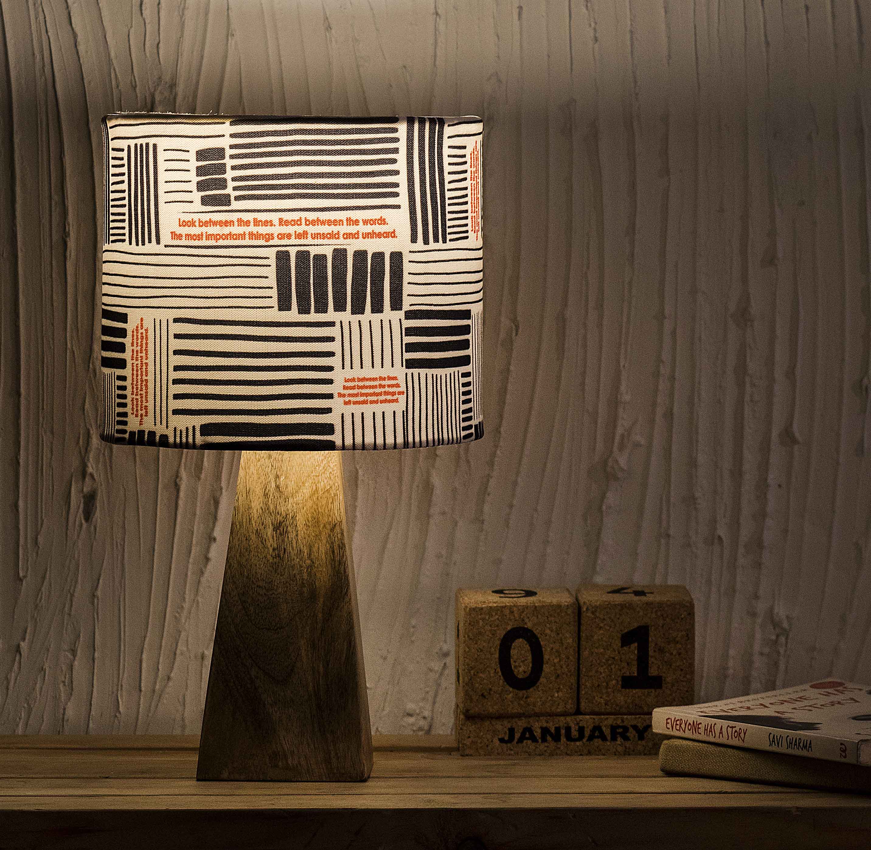 Kavi Geometric Pattern Wooden Shade Lamp (Square Base)