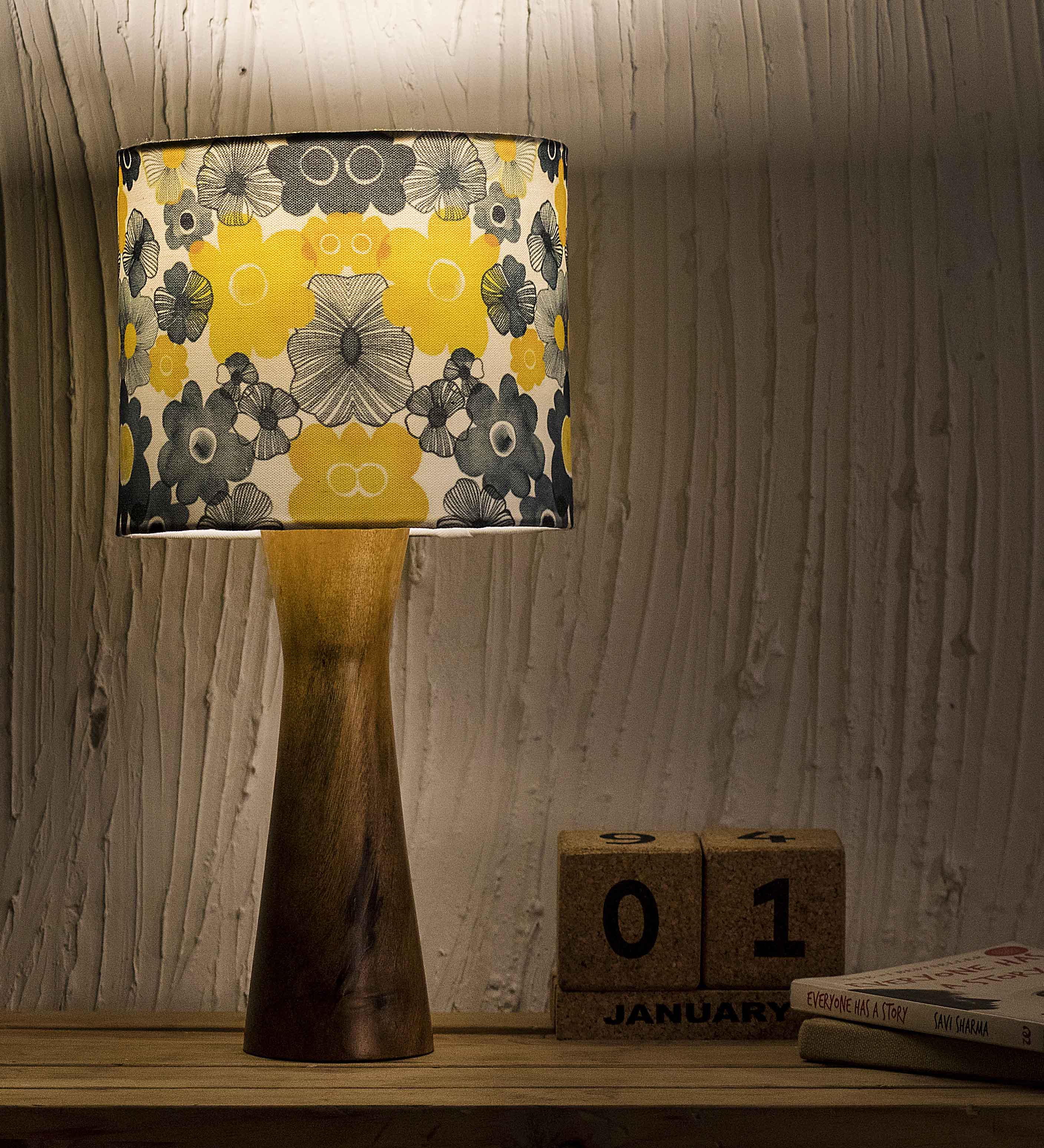 Kavi Sunflower Wooden Shade Lamp (Round)