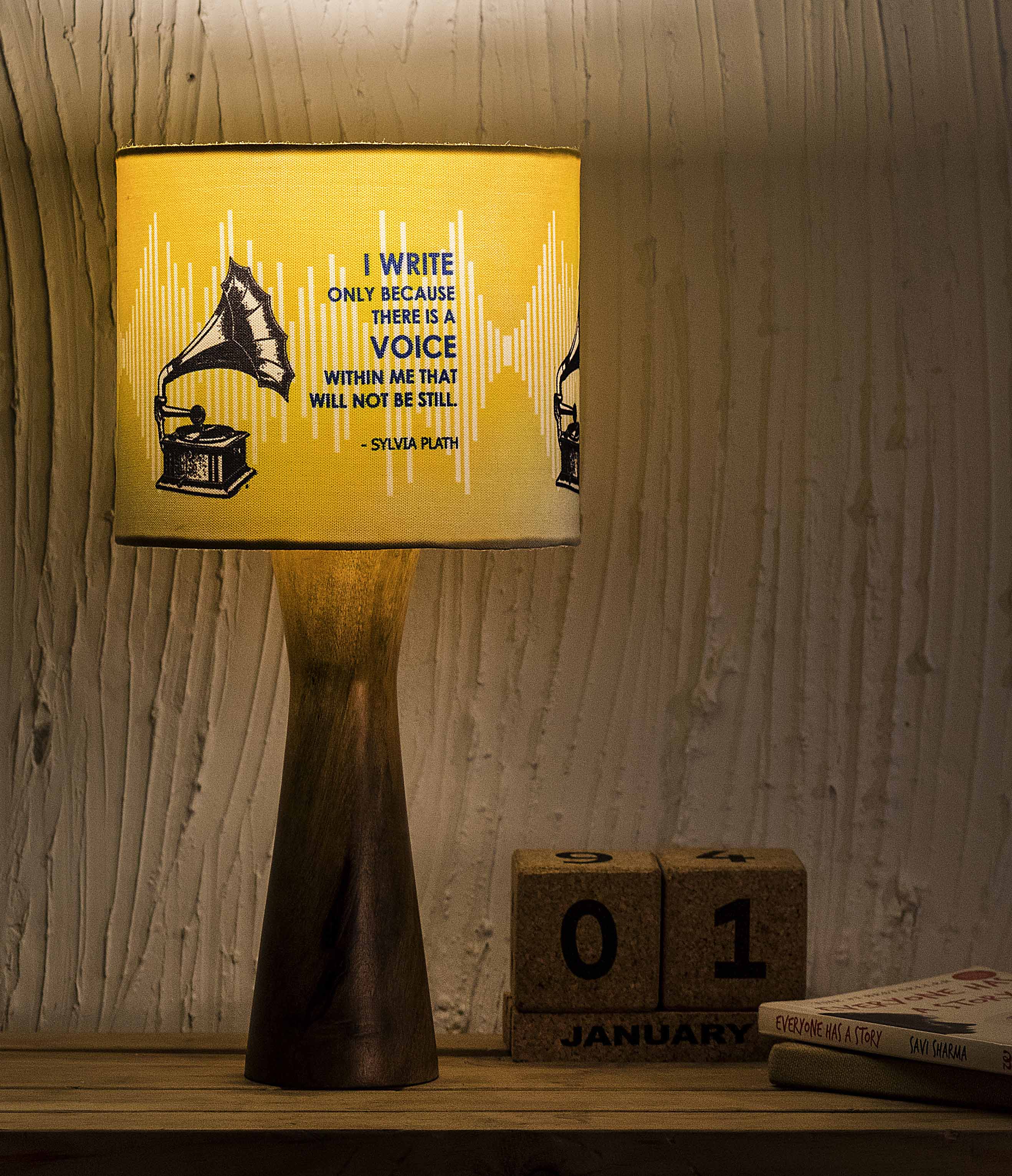 Kavi Sylvia Plath Wooden Shade Lamp (Round)